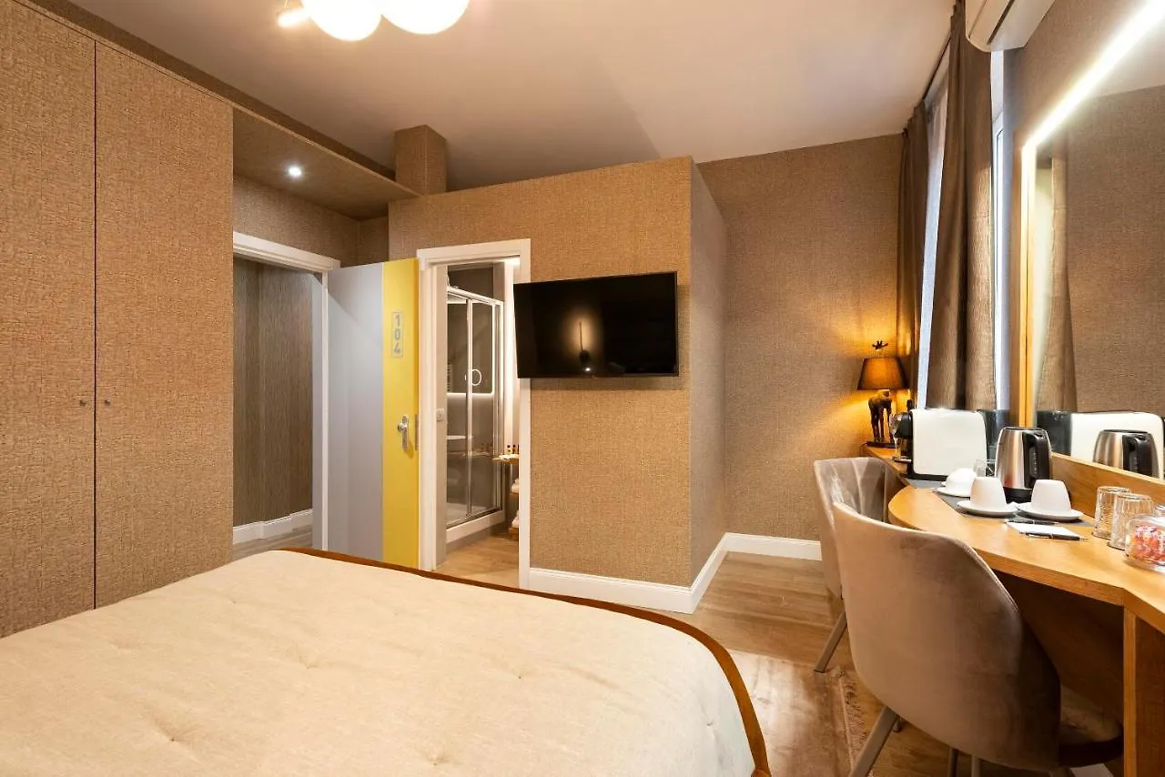 Royal Rooms Corso روما 2*,  إيطاليا